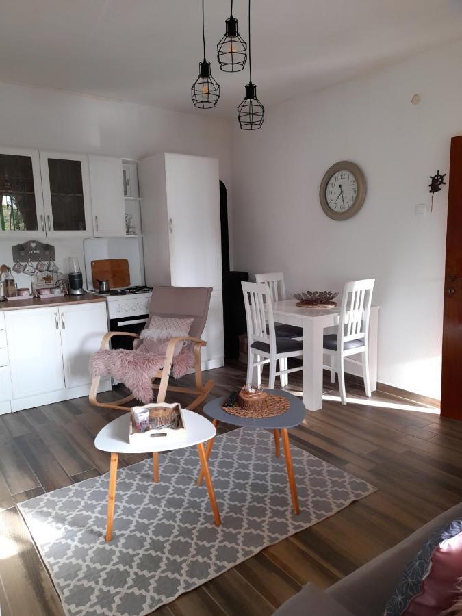 וירפזאר Banjo Rustic House Lake View מראה חיצוני תמונה