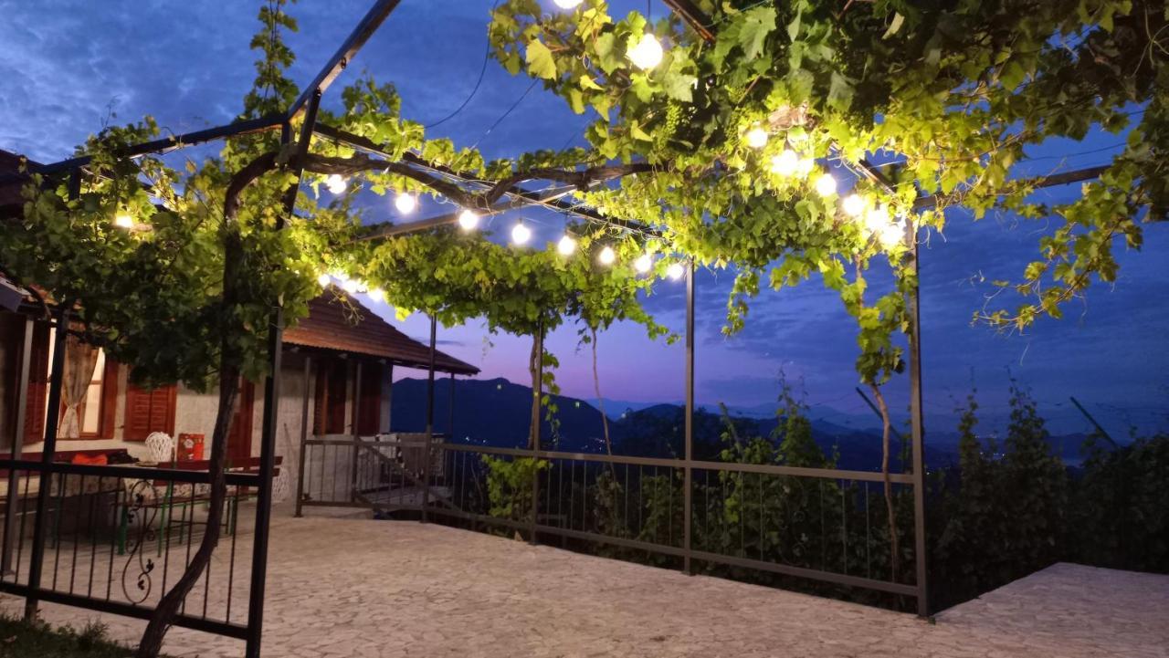 וירפזאר Banjo Rustic House Lake View מראה חיצוני תמונה
